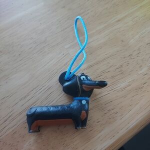 2016 General Mills Buddy Dachshund The Secret Life Of Pets Zipper Pull Keychain